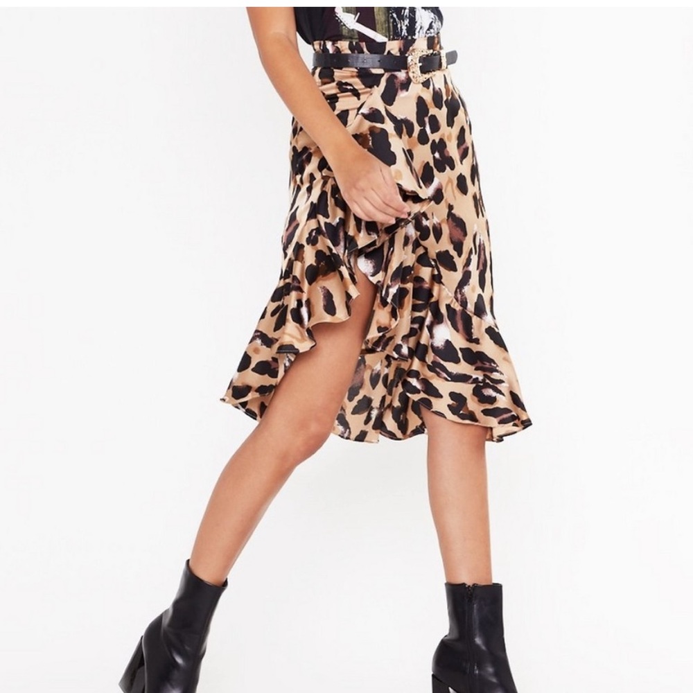 Nasty gal midi leopard skirt size 6